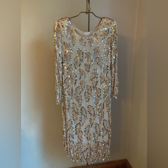 Vintage 100 % Silk Sequin Beaded Dress asymmetrical hem roaring 20’s vibe - Picture 1 of 10